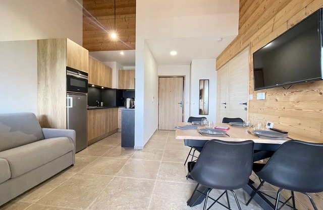 Charming new apartment with terrace in Cernix