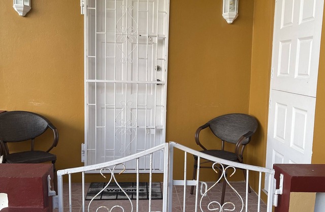 Charming One Bedroom Apartment
