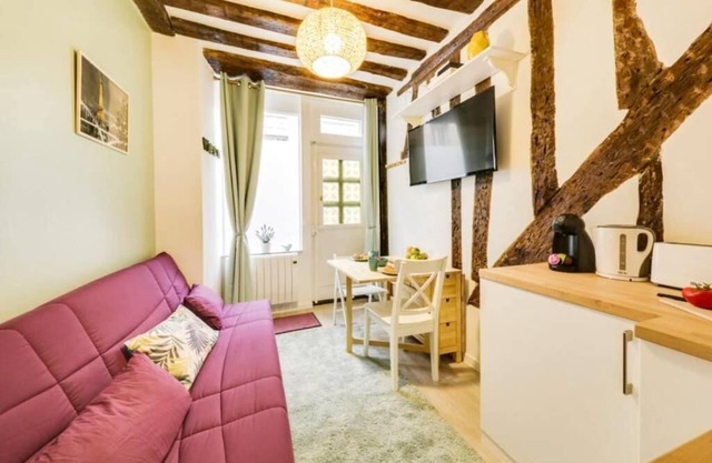 🇬🇧 Charming Parisian Apartment in the Heart of the Latin Quarter 🏙️✨