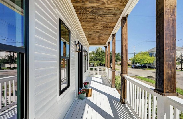 Charming Private Cottage 3BR 2.5 Bath near Galveston beach