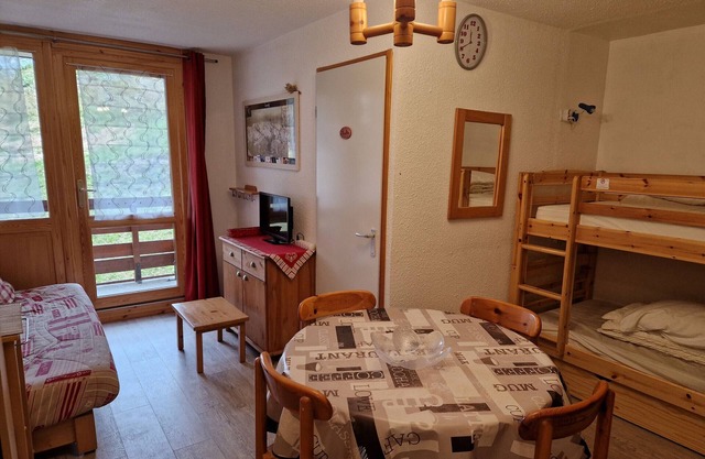 Charming renovated 28m² apartment, ski-in/ski-out