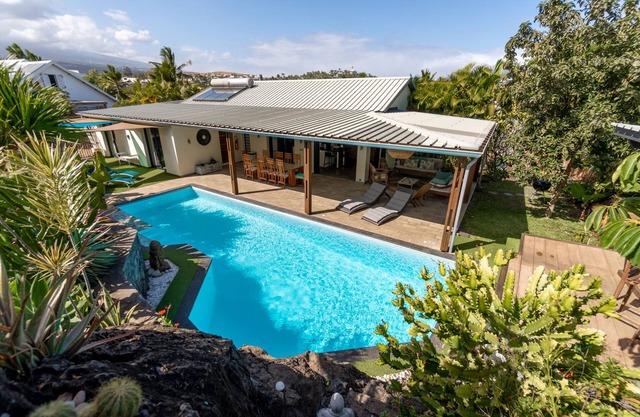 Charming villa GUSTAVIA, St Gilles les Bains, with heated swimming pool