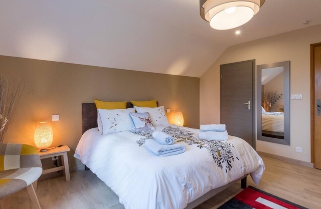 Charming room for 2 with sauna and bikes in Vyans-le-Val
