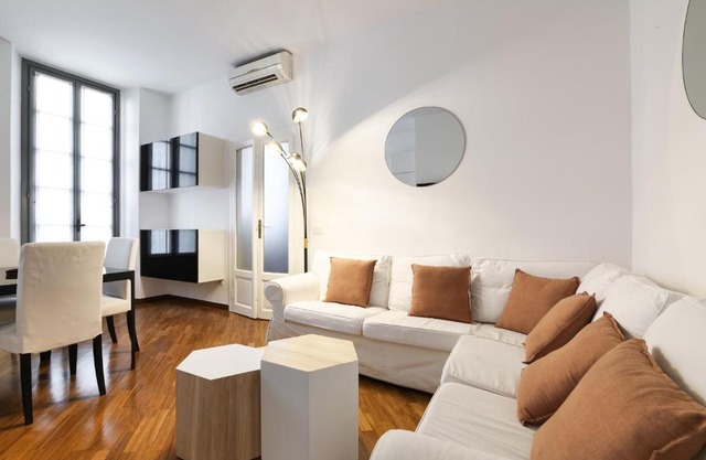 Charming San Babila Apt.
