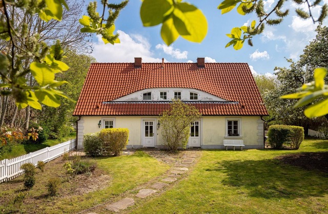 Charming semi-detached house in Trent on Rügen - Landhaus Trent Haushälfte Breet