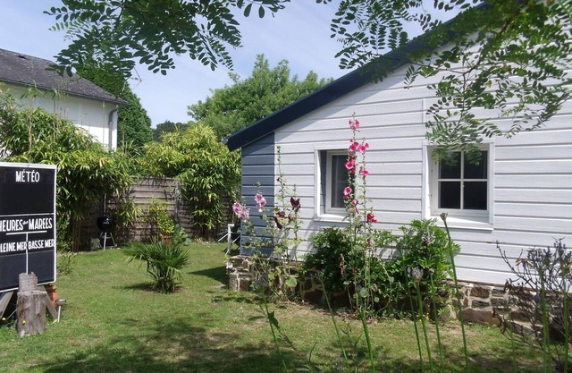 Charming small Gite 100m from the beach of St Jean Le Thomas