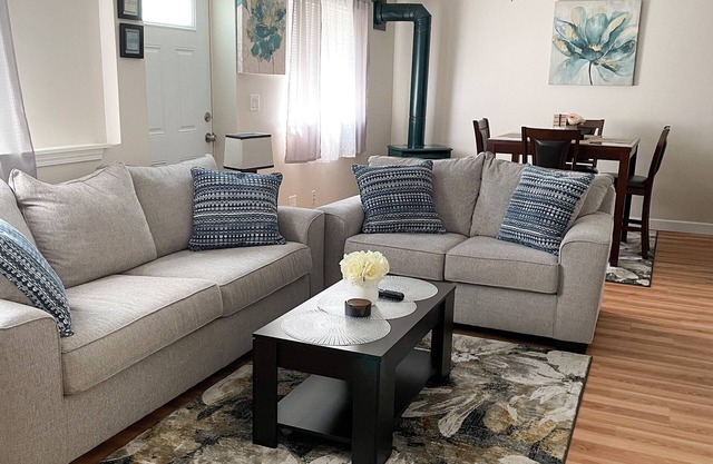 Charming, spacious, exceptionally clean & private apt! Ideal Ithaca location!