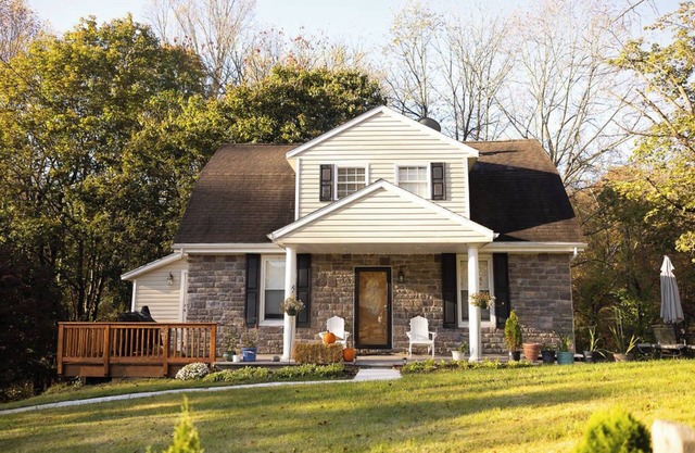 Charming, spacious house with large outdoor area.