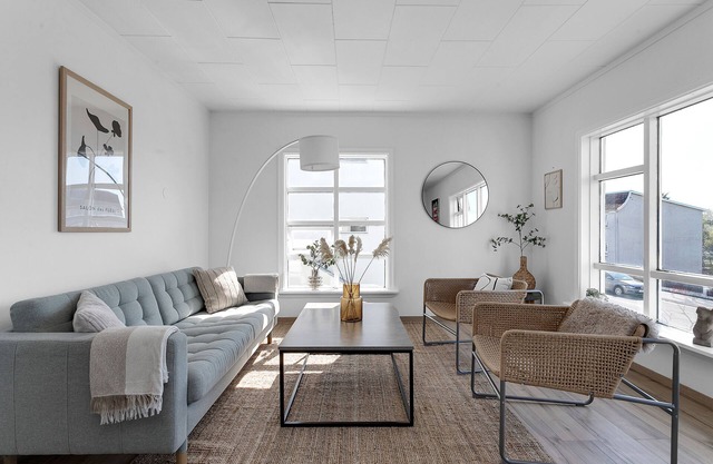 Charming & Spacious apt.