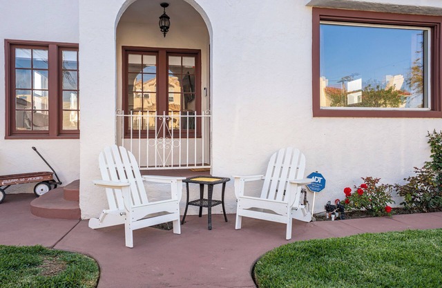 Charming Spanish 1924, 3-bedroom/2-bath home in Long Beach/Belmont Shores!