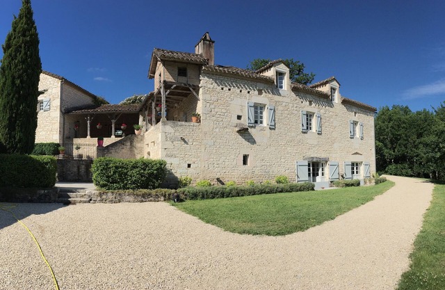 Charming stone residence with heated swimming pool 4X10