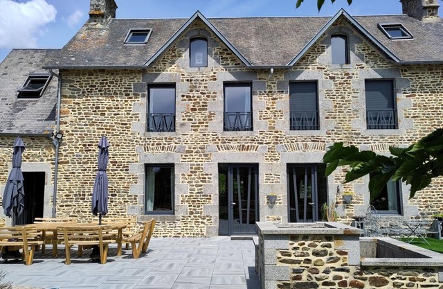 Charming Stone House: Mont St-Michel Views, Private Garden & Terrace, Near Beach