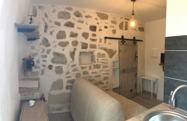 CHARMING STUDIO 15mn sea
