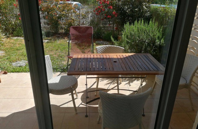 Charming T2 with terrace and small garden