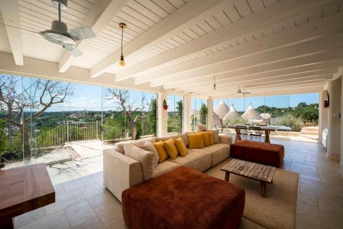 Charming trulli with pool & jacuzzi