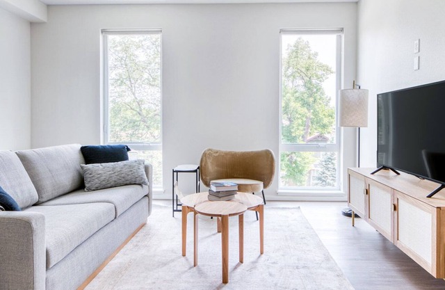 Charming University 2BR w/ W/D, Roof Deck, next to U of D, by Blueground