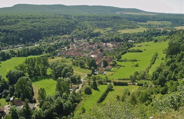 Charming village house in beautiful area, 200m from the Canal de Bourgogne