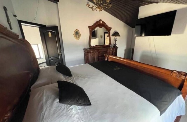 Charming villa in superb Eforie with WiFi, AC & Deluxe King Room