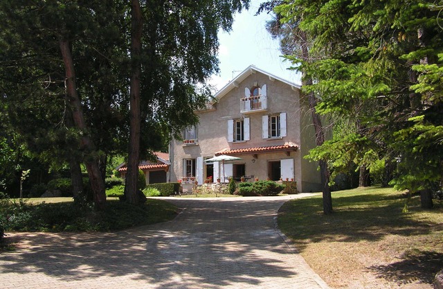 Charming villa near downtown Le Puy-en-Velay, on the road to Compostela