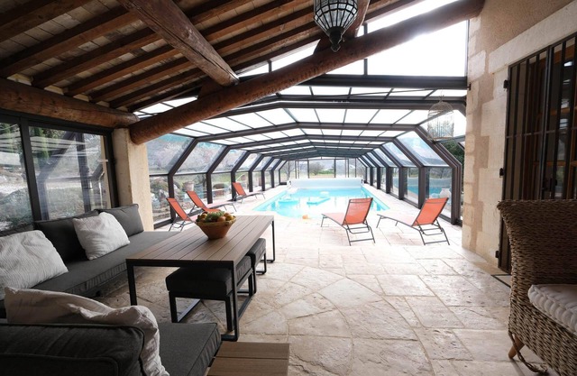 charming villa with heated swimming pool near eygalières, in the heart of the regional natural park of the alpilles in provence – 8 people