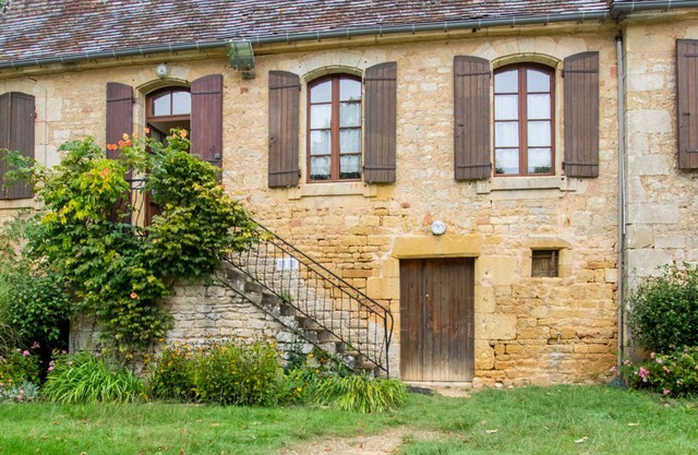Charming Village House with Terrace, WiFi, BBQ, Near Villefranche du Périgord