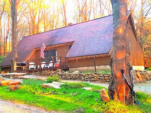 Charmingly Rustic Weekend Getaway in the Mountains near Pittsburgh, Pennsylvania