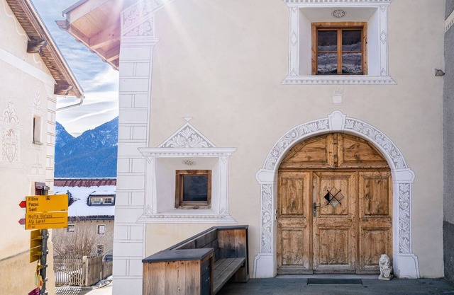 Chasa Sömmi: Luxurious Engadine house in Ftan with panoramic terrace