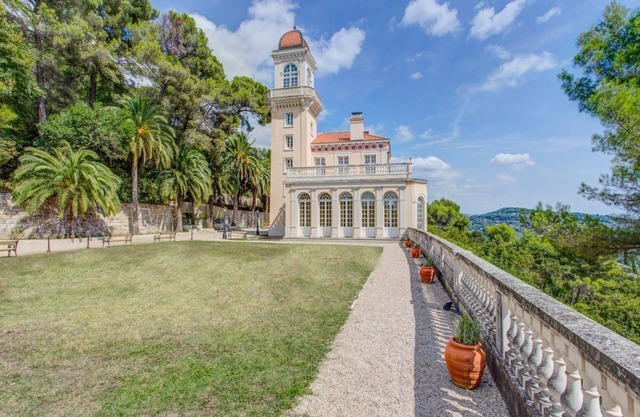 Chateau De La Victoire