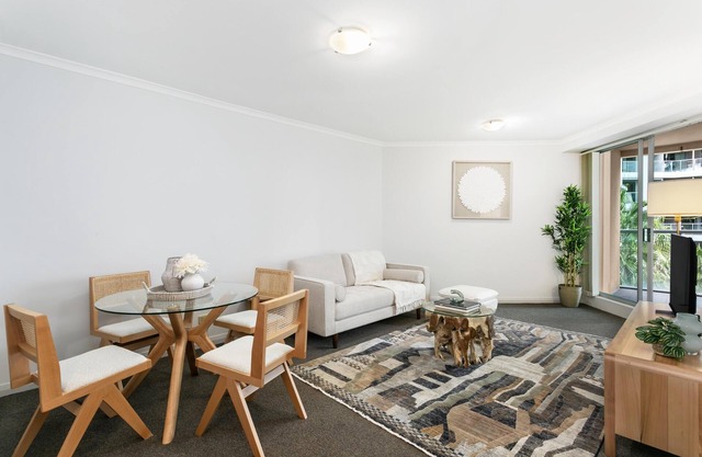 Chatswood - HELP7 Help Street - 1 Bedroom with free parking in the heart of Chatswood