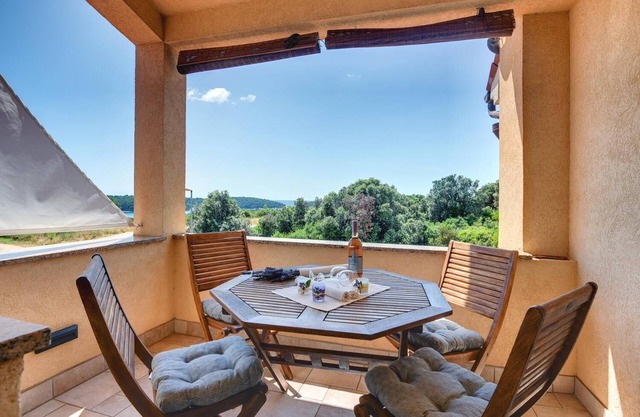 Cheap apartment with sea view