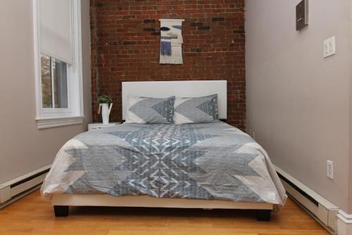 Cheap, Furnished Studio in Downtown Boston #7