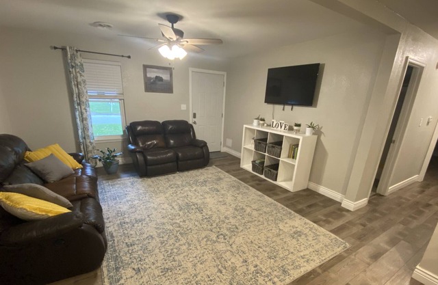 Cheerful 3-BR Home w/ Spacious yard + Patio - Close to everything!