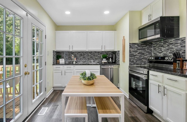 Cheerful & Cozy 3-bedroom Home with Free Parking