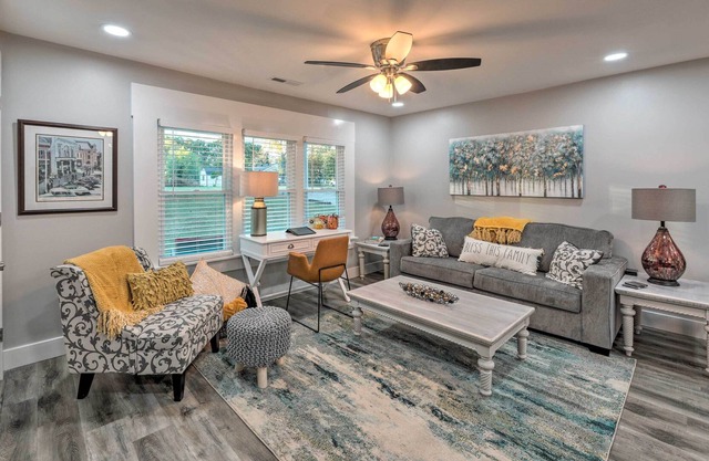Cheerful Duplex Unit - 1 Mi to State Park!