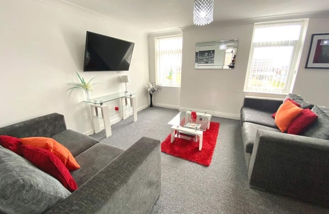 Cherry Suite Pleasure Beach 2Bed Family Apartment