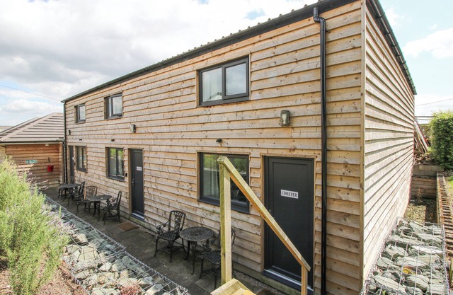 CHESTER, pet friendly, character holiday cottage in Ellesmere