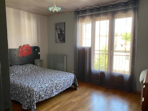Chez Doukine, Appartement avec balcon à Chouzelot