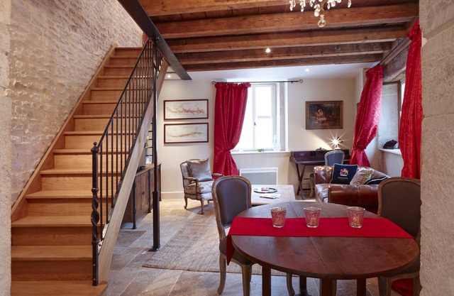 Chez Hall – Le Coin. gorgeous, quality 1bdr/1bth Cottage, Meursault centre