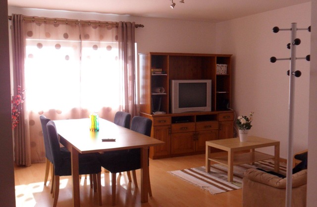 Chez Nônô - 4 bedroom, 2 toilet, in the city