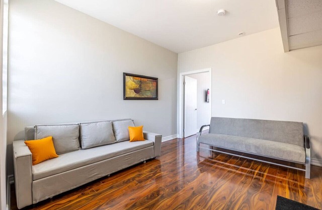 Chic 1BR Retreat, Perfect for Niagara Falls Trips