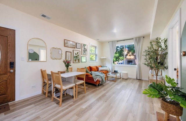 Chic 3BR King Bed+Work-Friendly+ Firepit