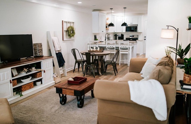 Chic 4BR Getaway by MHM Luxury Properties