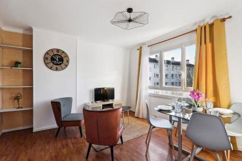Chic and spacious apart with parking