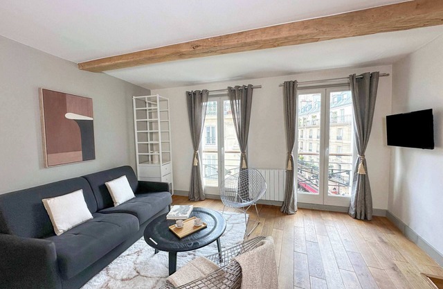 Chic Apartment in Notre-Dame de Paris