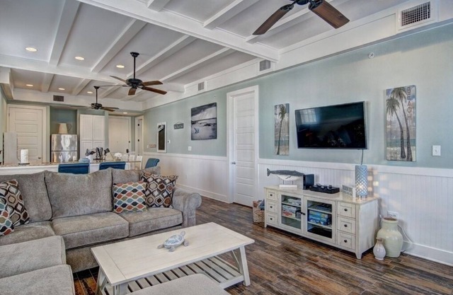 Chic Condo@Cinnamon Shore close to Town Center & More Great Amenities!