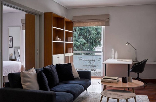 Chic designer home next - Hilton