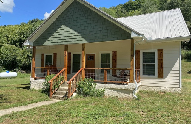 Chic Farmhouse Escape with Private Trails – Dawson Creek