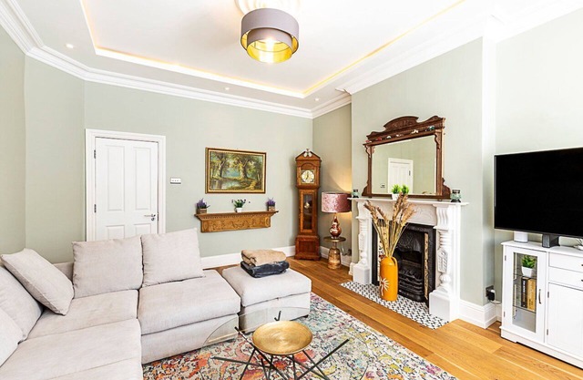 Chic Garden Flat in Leafy Ealing