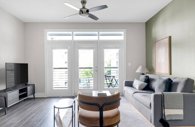 Chic Riverside 2BR w/ Pool, Gym & W/D, nr Lady Bird Lake, by Blueground