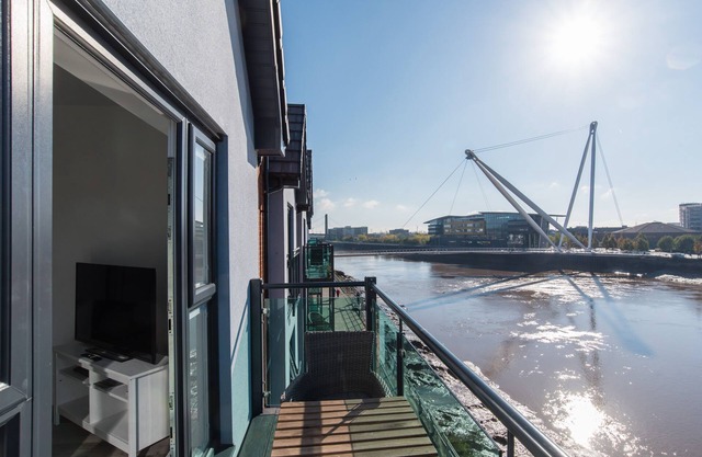 Chic Riverside Apartment with City Views in Central Newport